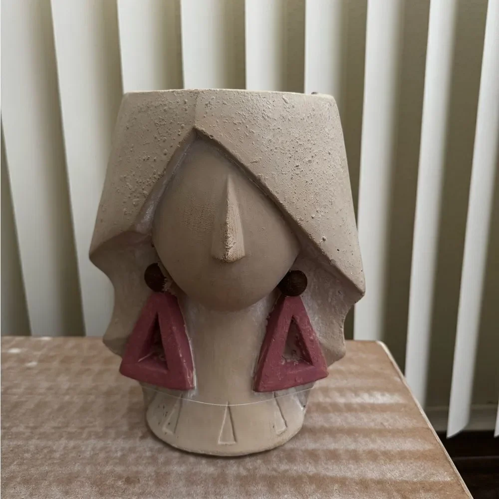 Artistic Ceramic/Resin Face Vase Pink planter